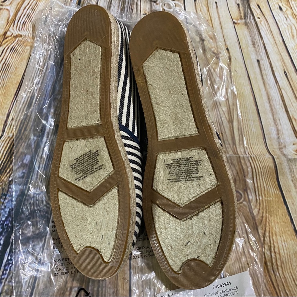 Avon On Trend Navy Blue Stripped Espadrille Size 9 - Picture 5 of 6